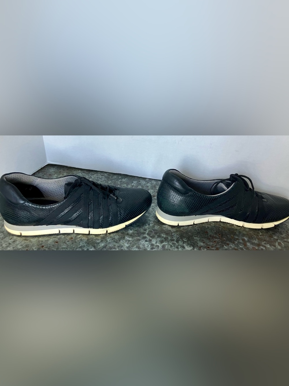 Sesto Meucci Shoes Black Perforated Leather Sneakers Size 7 - Picture 4 of 13